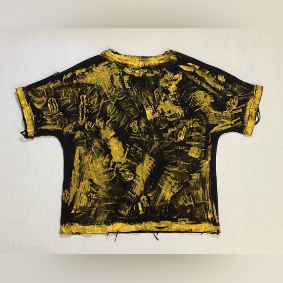 Distressed Hand-Painted Crown Smiley Graphic Tee - Picture 5 of 8